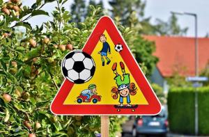 Schild „Spielstraße“