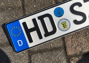 Neues Auto-Nummernschild