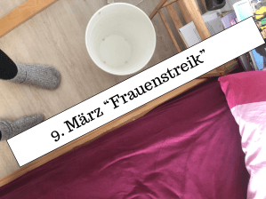 Schlafzimmer mit Bett und Plastikeimer