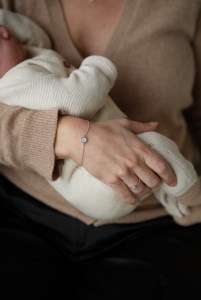Armband aus Muttermilchschmuck